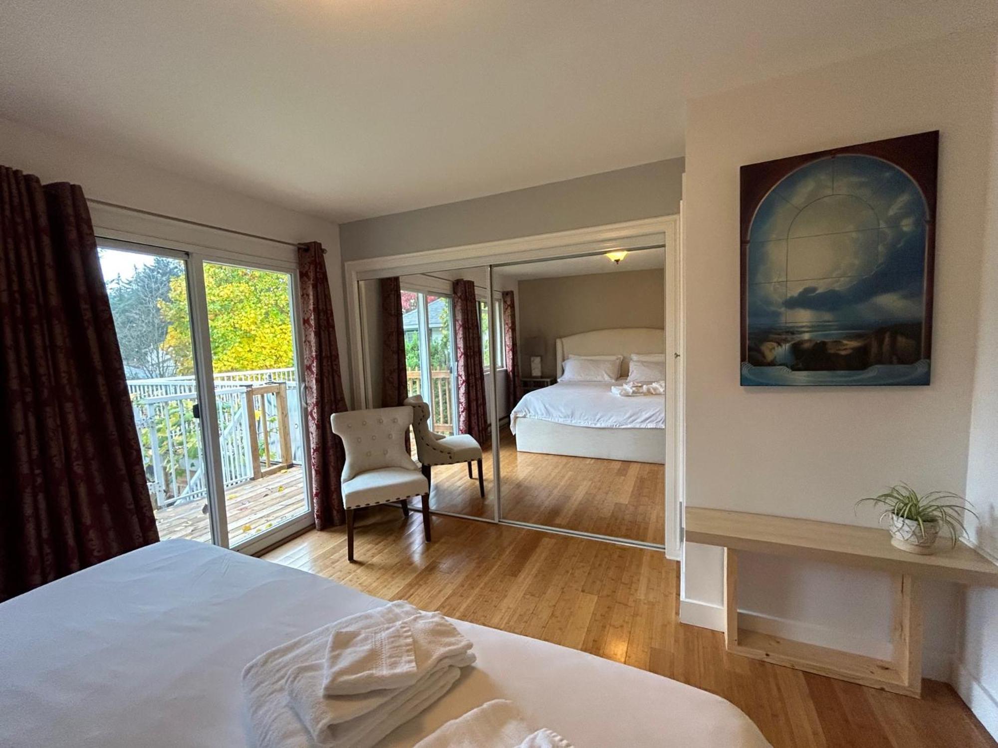 North Nanaimo Gem - Garden-View Room With Private Ensuite ภายนอก รูปภาพ